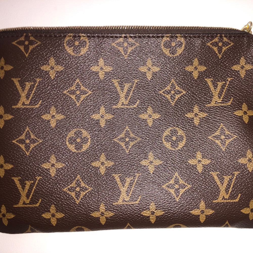 Etui Voyage PM Louis Vuitton Pouch